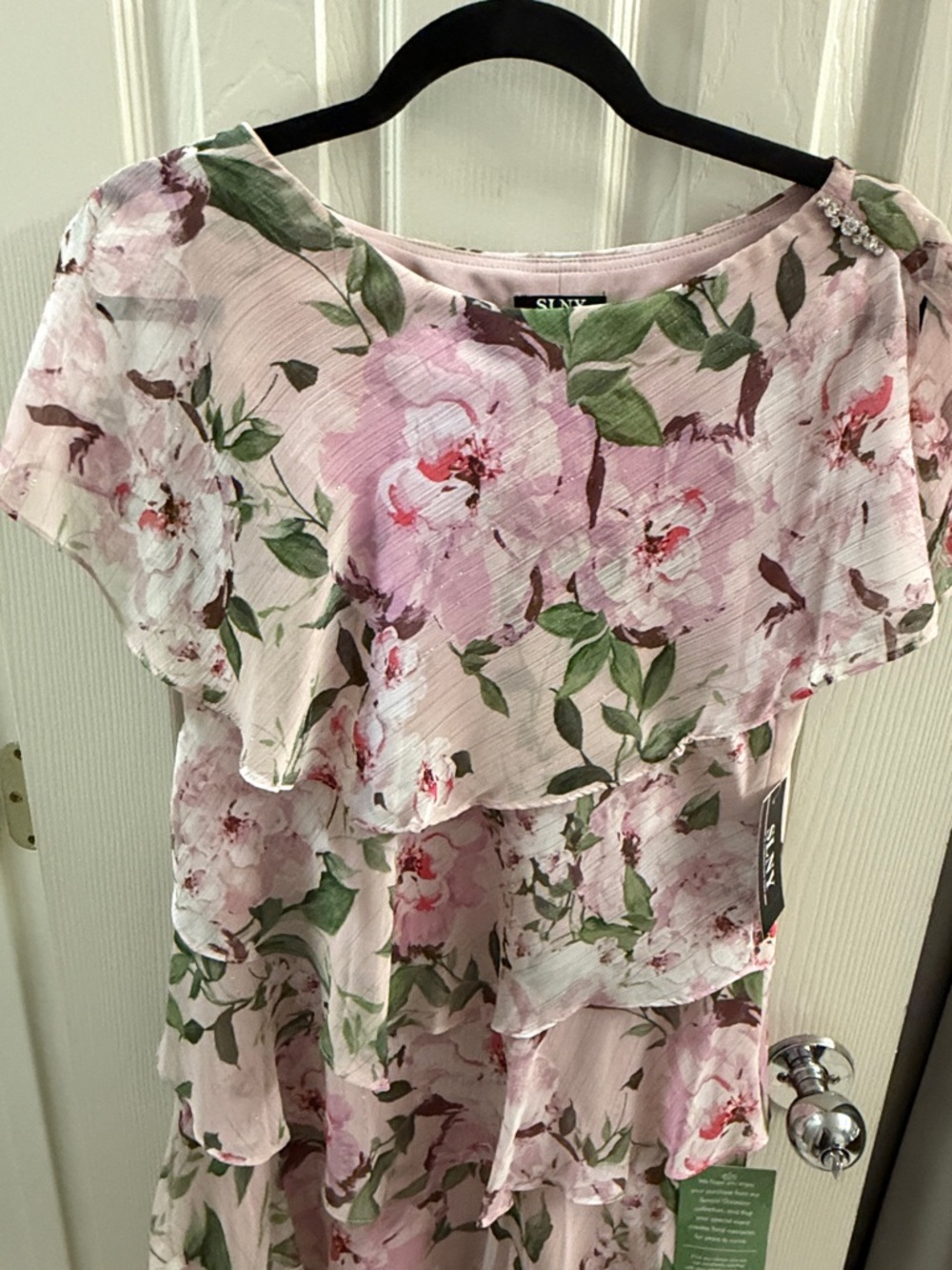 SLNY Pink Floral Tiered Midi Dress with Green Foliage - Picture 4 of 12